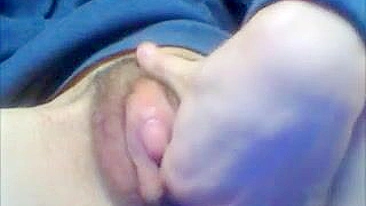 Amateur Masturbation with Enormous Clitoris and Fingers