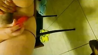 MILF Mom Hairy Amateur Masturbation with Dildo & Cumshot