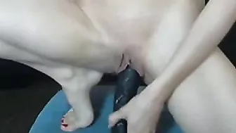 Masturbating Amateur with Big Dildos on Webcam