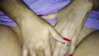 Amateur Latina MILF Fingered Herself in Homemade Wife Masturbation Video