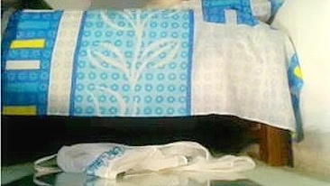 Homemade Masturbation Sessions with Amateur Squirt Queen!