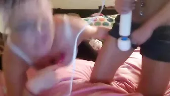 College Teens' Homemade Masturbation Orgasm with Vibrators on Webcam!