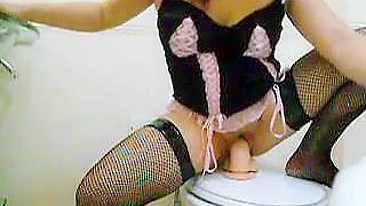 Chubby Asian Amateur Fucks Herself with Dildo & Stockings in Homemade Masturbation Porn