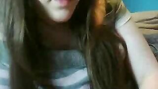 Teen Porn Star Melissa Masturbates on Webcam with Glasses and Fingers her Pussy