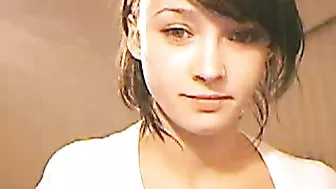 Masturbating Teen Webcam Sessions with Young Brunette Rubbing Pussy