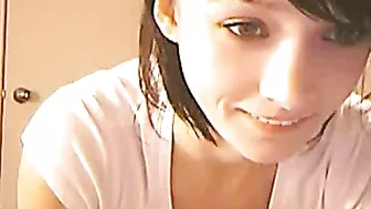 Masturbating Teen Webcam Sessions with Young Brunette Rubbing Pussy