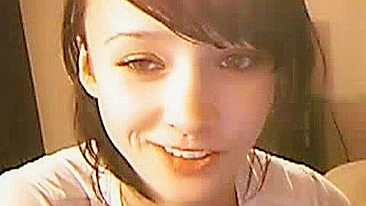 Masturbating Teen Webcam Sessions with Young Brunette Rubbing Pussy