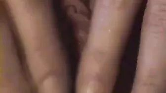 Amateur Shaved Pussy Fingering Masturbation Homemade