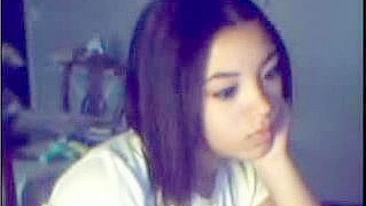Asian Teen Masturbates with Dildo on Webcam