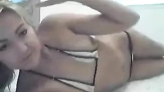 Blonde Bombshell Solo Masturbation Show