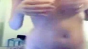 Blonde Babe Solo Masturbation Show on Webcam