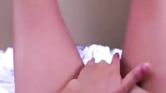 Masturbating with Ex-GF Homemade Porn - Amateur College Girl Solo Rub