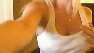 Busty Blonde Webcam Babe Solo Masturbation Show - Rubbing Her Perfect Pussy for Ultimate Pleasure!