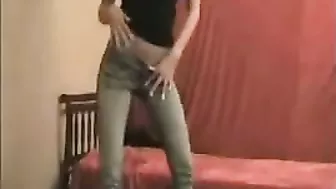 Masturbating Teen with Dildo & Legs Exposed in Striptease!