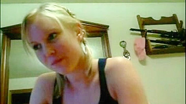 Money Making Teen Blonde Fingering Her Pussy on Webcam