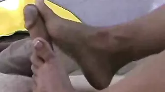 Outdoor Foot Fetish Fun with Girlfriends on Vacation