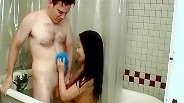 Amateur Asian GF Fucks in Bathtub with Small Tits & Skinny Body