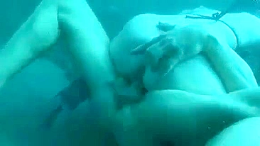 Wild Amateur Scuba Sex in Outdoor Swimming Pool