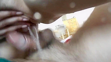 Homemade Squirting Orgasm with Hairy Pussy & Cowgirl Girlfriend