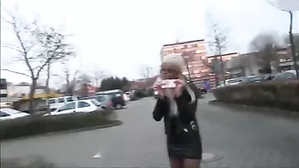 Homemade Amateur Blonde Gets Cum on Face during Car Sex