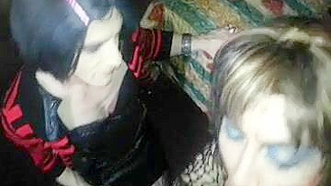 Homemade Amateur Threesome with Trannies and Big Cocks