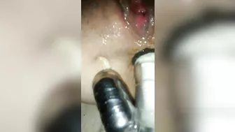 Amateur Girlfriend Homemade Anal Orgasm with Dildo & Squirting