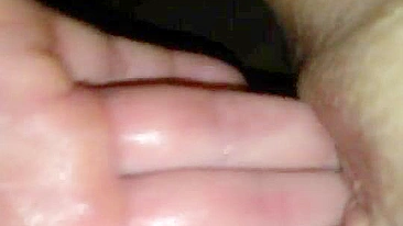 Homemade Squirt & Fuck with Amateur Girlfriend Cumming Orgasm