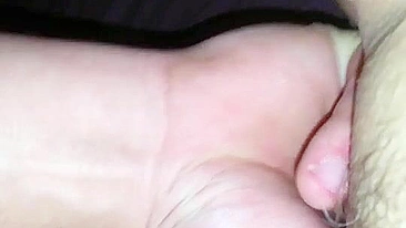 Homemade Squirt & Fuck with Amateur Girlfriend Cumming Orgasm