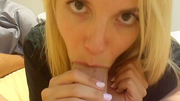 Homemade Step-Sis Blows Big Bro Cock