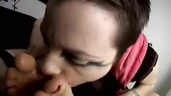 Amateur Girl Homemade Foot Job & Blowjob Leaves Him Cumming on Her Feet