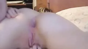 Homemade Russian Girlfriend Fists Ass and Pussy with Cum DP