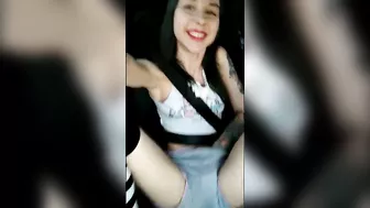 Homemade Squirting Orgasm with Amateur Teen in Car