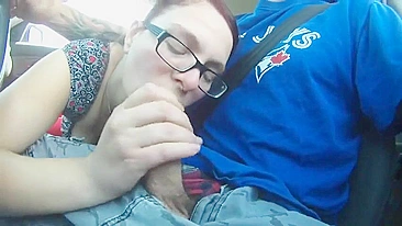 Redhead Girl Gets Blowjob While Driving Car - Amateur Homemade Sex