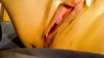 German Amateur Fistfucks Herself in Pussy & Ass on Webcam