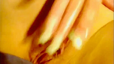 German Amateur Fistfucks Herself in Pussy & Ass on Webcam