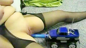 Homemade Sex Toys - A Hilarious Porn Video with BBWs and Dildos