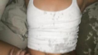 Homemade Squirting Orgasm with Girlfriend Amateur Sex