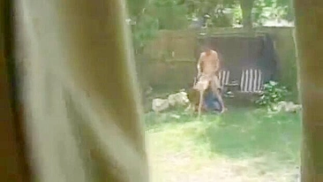 Neighbors' Homemade Outdoor Sex Caught by Voyeur