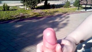 Homemade Public Handjob with Big Cumshot Amateur Outdoor Sex