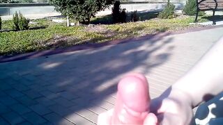 Homemade Public Handjob with Big Cumshot Amateur Outdoor Sex