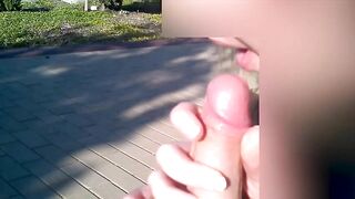 Homemade Public Handjob with Big Cumshot Amateur Outdoor Sex