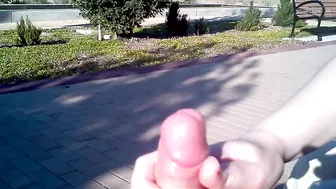 Homemade Public Handjob with Big Cumshot Amateur Outdoor Sex