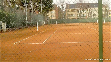 Homemade Blowjob in Public Park with Cumshot