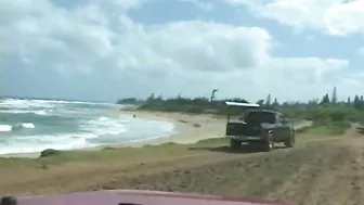 Naughty MILF Fingers Herself in Public while Driving Nude