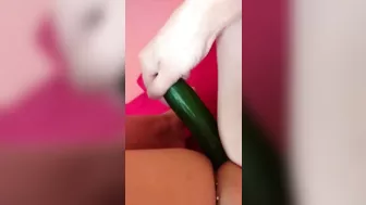 Homemade Cucumber Fun - Amateur Masturbation with Fresh Produce