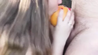 Homemade Fruit Blowjob Amateur BBW Sucks Strange Fruit