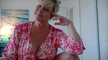 Homemade MILF Roleplay with Big Tits & Cumshot