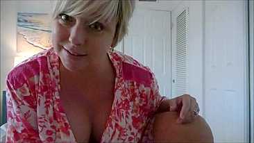 Homemade MILF Roleplay with Big Tits & Cumshot