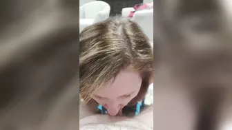 Homemade MILF Sucks Cock in Hot Webcam Session