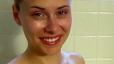 Homemade Porn Video - Slut Likes Watersports & Ass Gaping Anal Sex